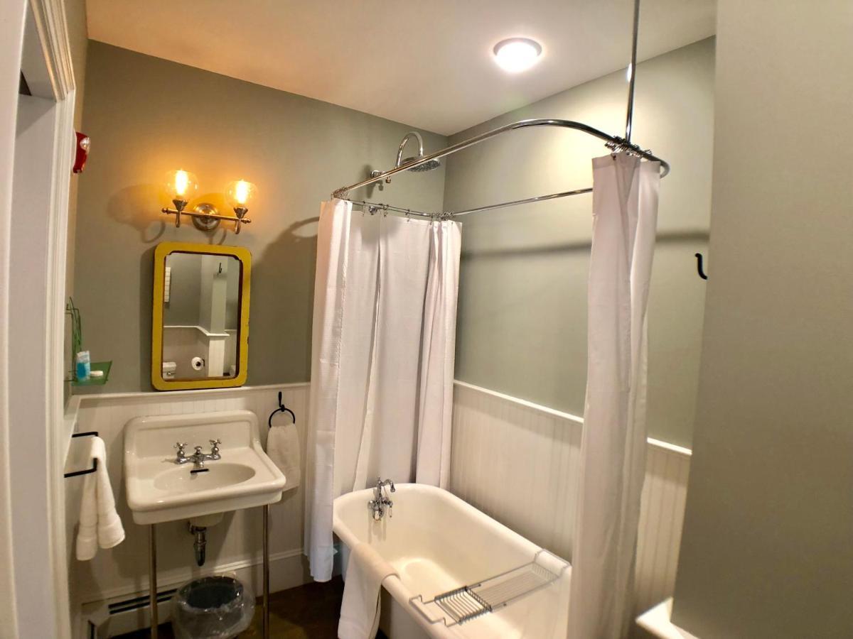 Mill Pond Inn Jefferson Экстерьер фото