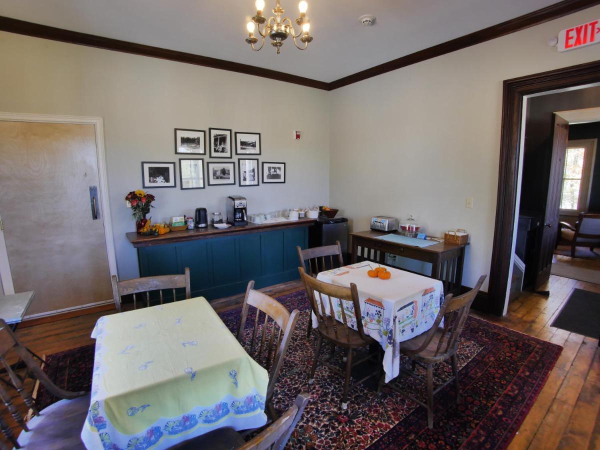 Mill Pond Inn Jefferson Экстерьер фото